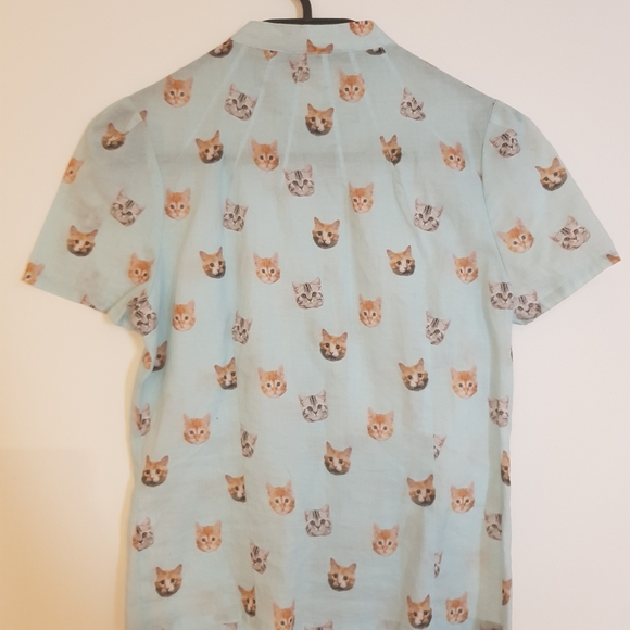 Revival size 8 pale blue cat print blouse - Picture 4 of 4